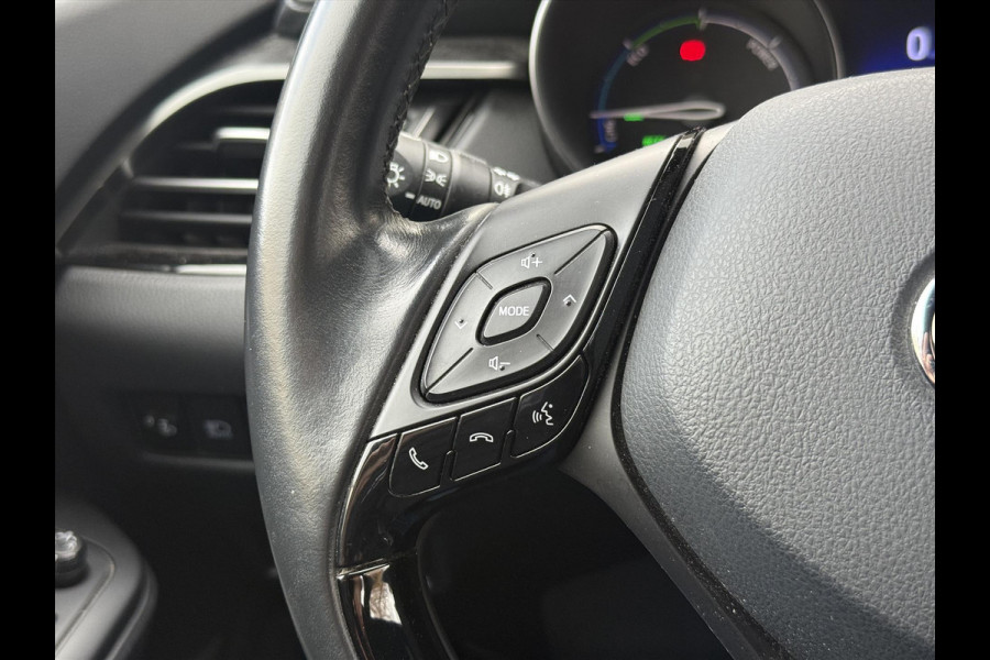 Toyota C-HR 1.8 Hybrid Dynamic | Navigatie, Dodehoekherkenning, Parkeersensoren, Stoelverwarming, Chroom pakket!
