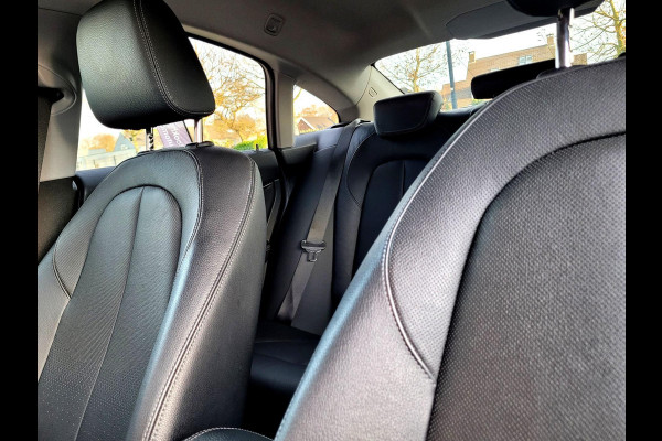 BMW 2 Serie Gran Coupé 218i Luxury Line - Business Edition Plus