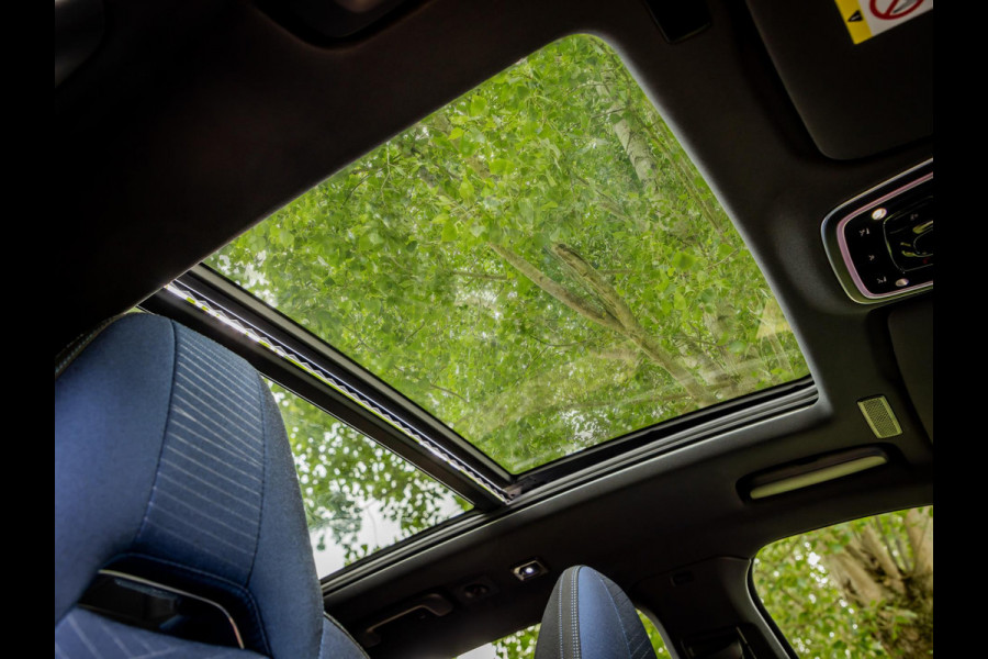 Lynk & Co 01 1.5 Plug-In Hybrid 262pk BLACKED OUT | Zwarte hemel | 360 Camera