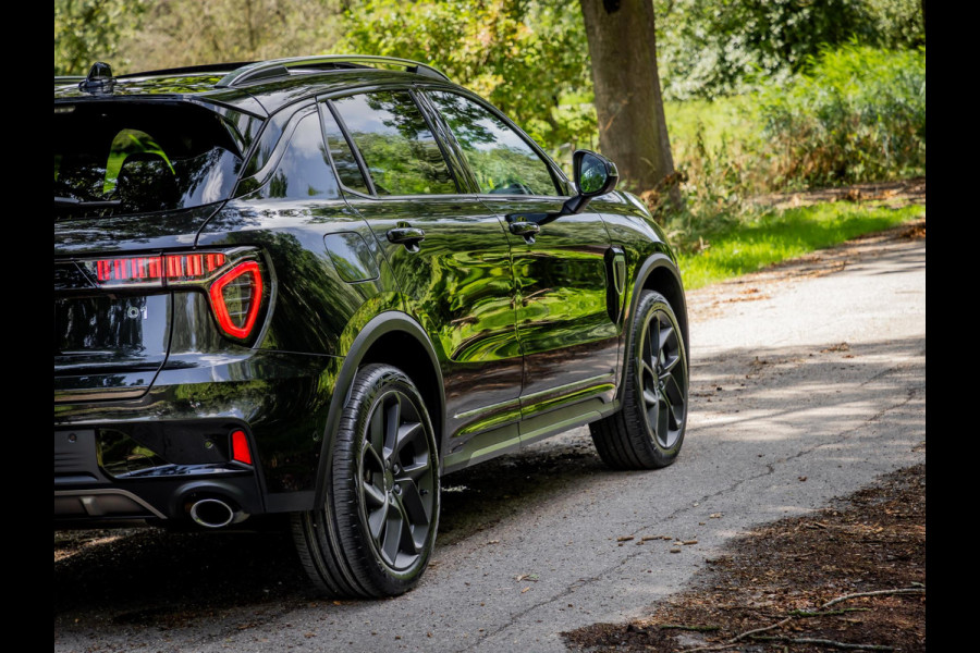 Lynk & Co 01 1.5 Plug-In Hybrid 262pk BLACKED OUT | Zwarte hemel | 360 Camera
