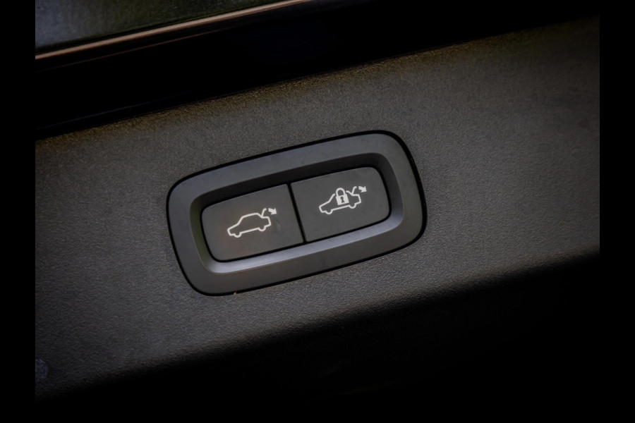 Lynk & Co 01 1.5 Plug-In Hybrid 262pk BLACKED OUT | Zwarte hemel | 360 Camera