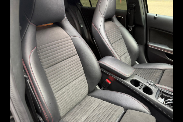 Mercedes-Benz A-Klasse 180 Business Solution AMG l Pano l Kleppenuitlaat l Cruise l Rijdt & Schakelt zeer goed l
