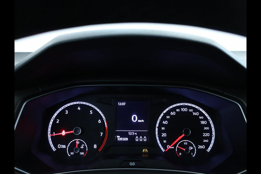 Volkswagen T-Roc 1.0 TSI Style CarPlay | El.kofferklep | Trekhaak | Navi