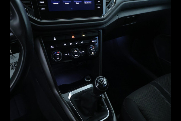 Volkswagen T-Roc 1.0 TSI Style CarPlay | El.kofferklep | Trekhaak | Navi