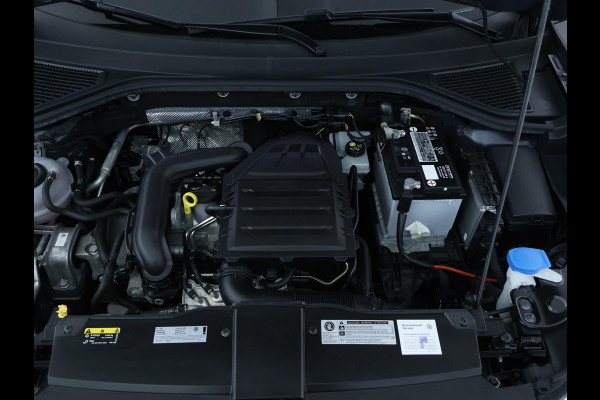 Volkswagen T-Roc 1.0 TSI Style CarPlay | El.kofferklep | Trekhaak | Navi