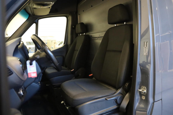 Mercedes-Benz Sprinter 314 CDI L2/H2 GRIJS CAMERA BLIS CLIMA MBUX CRUISE CONTROL NAVI 2020 LEASE v/a € 174,- p.m.