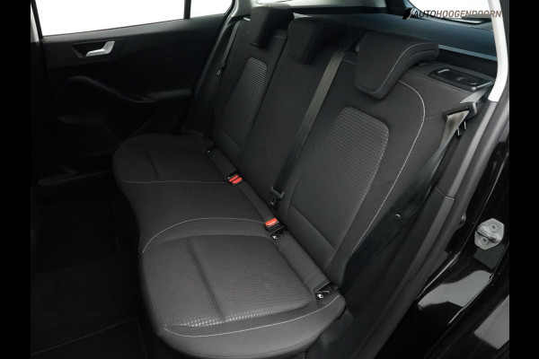 Ford FOCUS Wagon 1.0 EcoBoost deluxe (APPLE CARPLAY,LED,CLIMATE,CRUISE,CAMERA,PARKEERSENSOREN,LM-VELGEN,TOPCONDITIE)