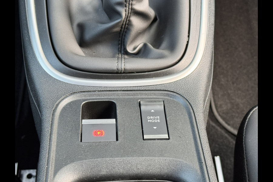 Jeep Avenger 1.2 Altitude | Winterpack | JBL Audio | Camera | Carplay/Android | Cruise control