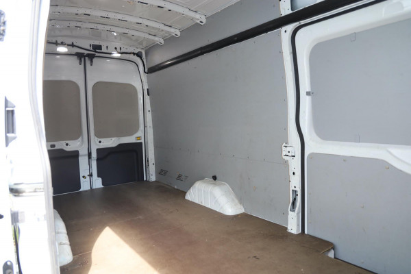 Ford Transit 350 2.0 TDCI L4/H3 TREND RWD AUTOMAAT 170PK NAP CAMERA CRUISE CONTROL PDC LEASE V/A 127,- P.M. INRUIL MOGELIJK