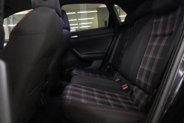Volkswagen Polo 2.0 TSI GTI PANO/CARPLAY/KEYLESS/ACC/BEATS/SFEER/BLINDESPOT/VOL!
