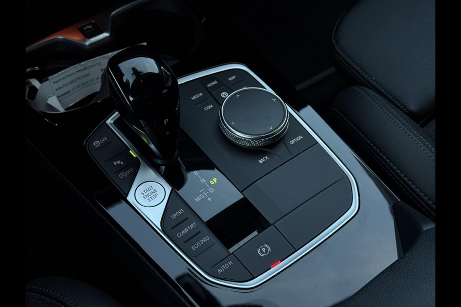 BMW 1-serie 118i Aut. Exe Sportline M-Int | Trekhaak | Facelift | Virtual Cockpit |