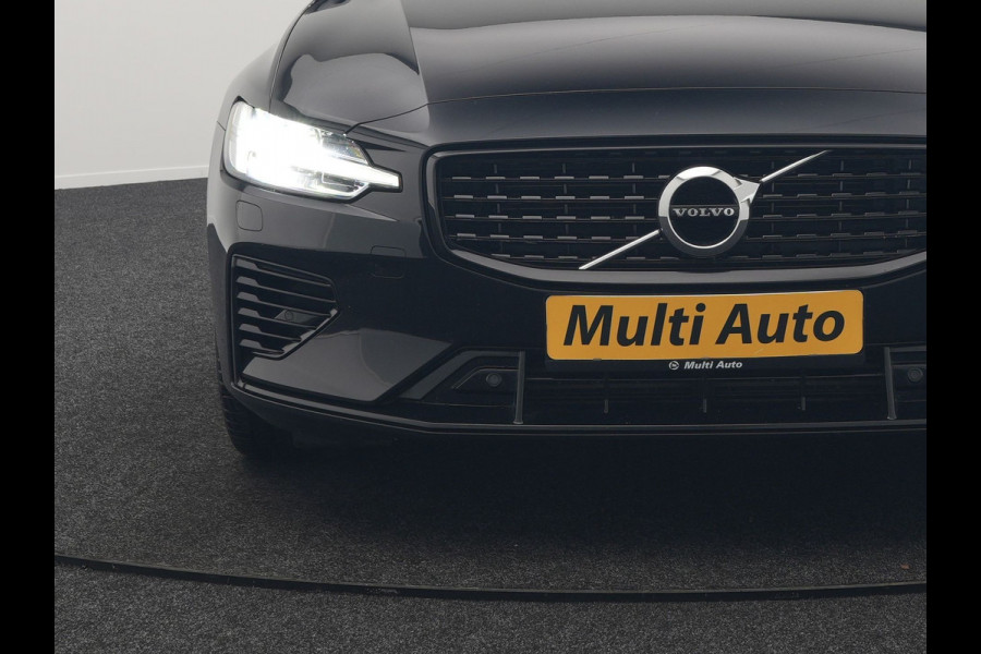 Volvo V60 T6 Recharge AWD R-Design Plug In Hybrid 340pk Dealer O.H. PHEV | Trekhaak Af Fabriek | Adaptive Cruise | Camera | Harman & Kardon | Lederen Sportstoelen Memory & Verwarmd | Apple Carplay | Navigatie | Stuur Verwarmd | Blis | Keyless | DAB |