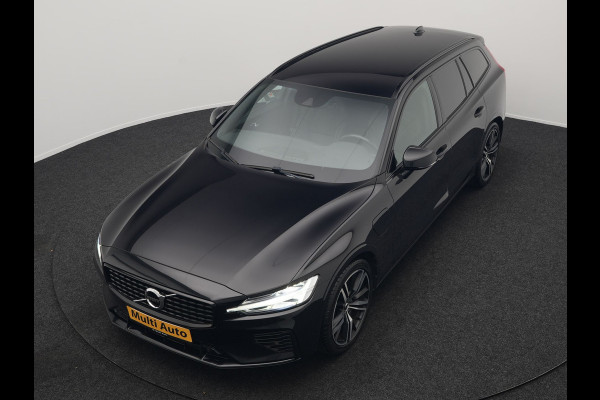 Volvo V60 T6 Recharge AWD R-Design Plug In Hybrid 340pk Dealer O.H. PHEV | Trekhaak Af Fabriek | Adaptive Cruise | Camera | Harman & Kardon | Lederen Sportstoelen Memory & Verwarmd | Apple Carplay | Navigatie | Stuur Verwarmd | Blis | Keyless | DAB |