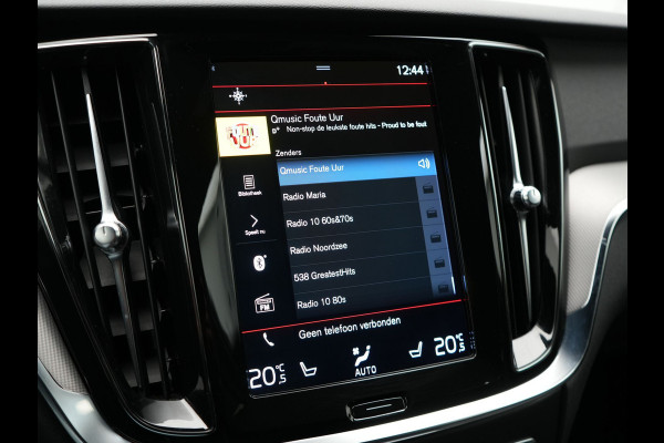 Volvo V60 T6 Recharge AWD R-Design Plug In Hybrid 340pk Dealer O.H. PHEV | Trekhaak Af Fabriek | Adaptive Cruise | Camera | Harman & Kardon | Lederen Sportstoelen Memory & Verwarmd | Apple Carplay | Navigatie | Stuur Verwarmd | Blis | Keyless | DAB |