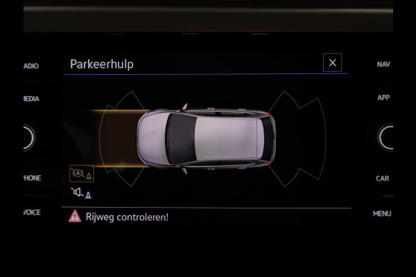 Volkswagen Polo 1.0 TSI R-Line Edition 95 pk | Airco | Parkeersensoren | Adaptieve cruise control | Licht- en zicht pakket | R-Line exterieur |