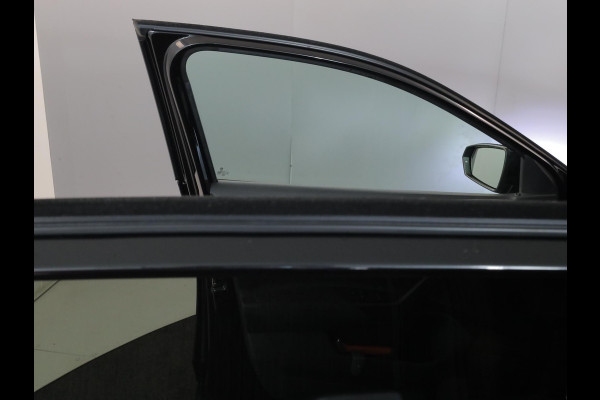 Volkswagen Polo 1.0 TSI R-Line Edition 95 pk | Airco | Parkeersensoren | Adaptieve cruise control | Licht- en zicht pakket | R-Line exterieur |