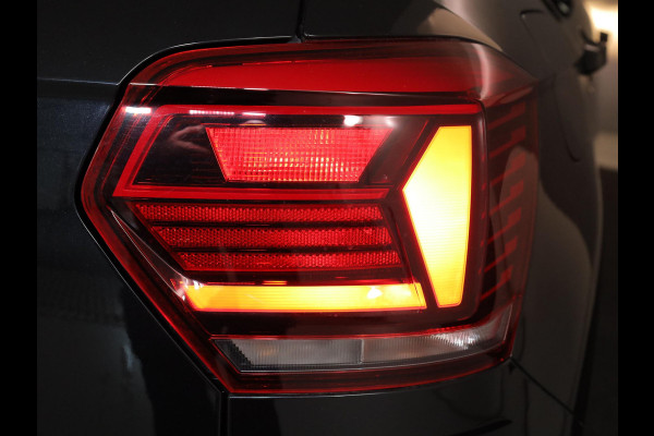 Volkswagen Polo 1.0 TSI R-Line Edition 95 pk | Airco | Parkeersensoren | Adaptieve cruise control | Licht- en zicht pakket | R-Line exterieur |