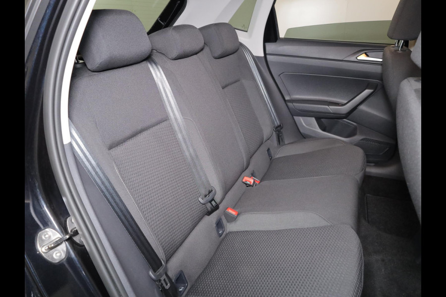 Volkswagen Polo 1.0 TSI R-Line Edition 95 pk | Airco | Parkeersensoren | Adaptieve cruise control | Licht- en zicht pakket | R-Line exterieur |