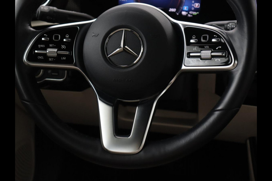Mercedes-Benz CLA-Klasse 250e Luxury Line | Leder | Trekhaak | Carplay | Stoelverwarming | Widescreen | Camera | Stuurverwarming | Navigatie | Park Assist | Cruise control | PHEV | Plug In