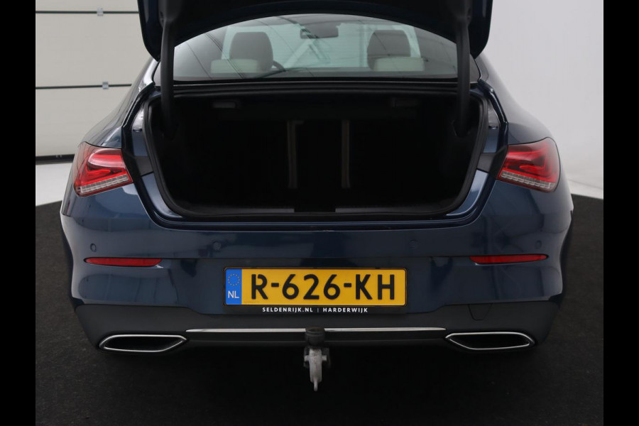 Mercedes-Benz CLA-Klasse 250e Luxury Line | Leder | Trekhaak | Carplay | Stoelverwarming | Widescreen | Camera | Stuurverwarming | Navigatie | Park Assist | Cruise control | PHEV | Plug In