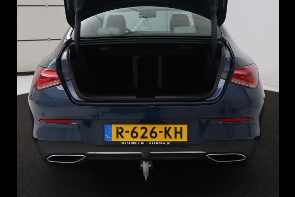 Mercedes-Benz CLA-Klasse 250e Luxury Line | Leder | Trekhaak | Carplay | Stoelverwarming | Widescreen | Camera | Stuurverwarming | Navigatie | Park Assist | Cruise control | PHEV | Plug In