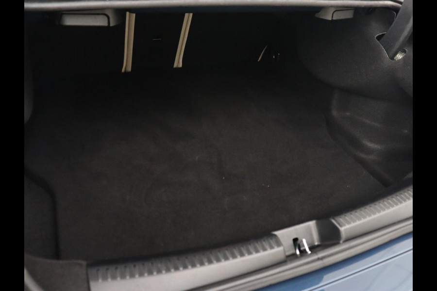 Mercedes-Benz CLA-Klasse 250e Luxury Line | Leder | Trekhaak | Carplay | Stoelverwarming | Widescreen | Camera | Stuurverwarming | Navigatie | Park Assist | Cruise control | PHEV | Plug In