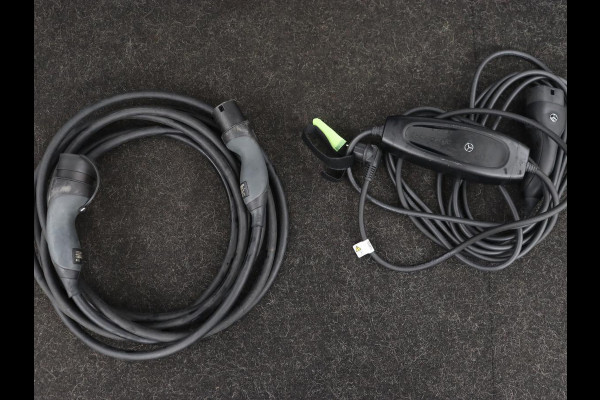 Mercedes-Benz CLA-Klasse 250e Luxury Line | Leder | Trekhaak | Carplay | Stoelverwarming | Widescreen | Camera | Stuurverwarming | Navigatie | Park Assist | Cruise control | PHEV | Plug In