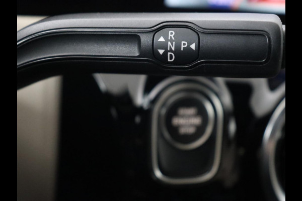 Mercedes-Benz CLA-Klasse 250e Luxury Line | Leder | Trekhaak | Carplay | Stoelverwarming | Widescreen | Camera | Stuurverwarming | Navigatie | Park Assist | Cruise control | PHEV | Plug In