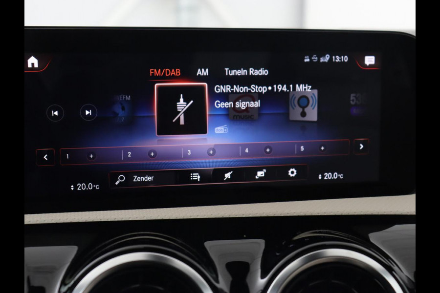 Mercedes-Benz CLA-Klasse 250e Luxury Line | Leder | Trekhaak | Carplay | Stoelverwarming | Widescreen | Camera | Stuurverwarming | Navigatie | Park Assist | Cruise control | PHEV | Plug In