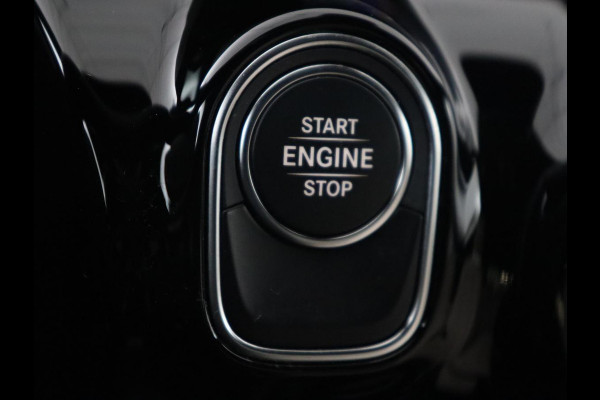 Mercedes-Benz CLA-Klasse 250e Luxury Line | Leder | Trekhaak | Carplay | Stoelverwarming | Widescreen | Camera | Stuurverwarming | Navigatie | Park Assist | Cruise control | PHEV | Plug In