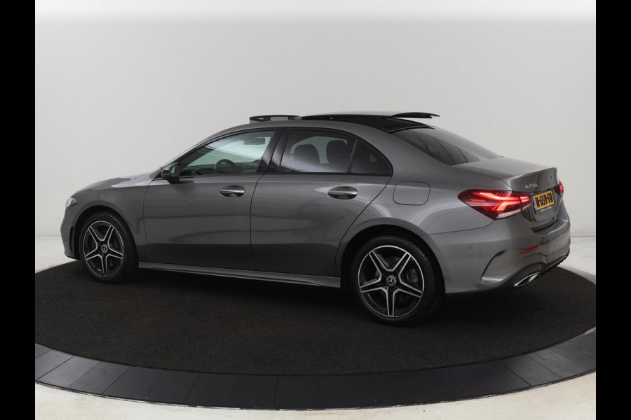 Mercedes-Benz A-Klasse 250e AMG Limited | Panoramadak | Matrix LED | Keyless | Stoelverwarming | Memory | Camera | Navigatie | Leder/Alcantara | Sfeerverlichting | Park Assist | PHEV | Plug In