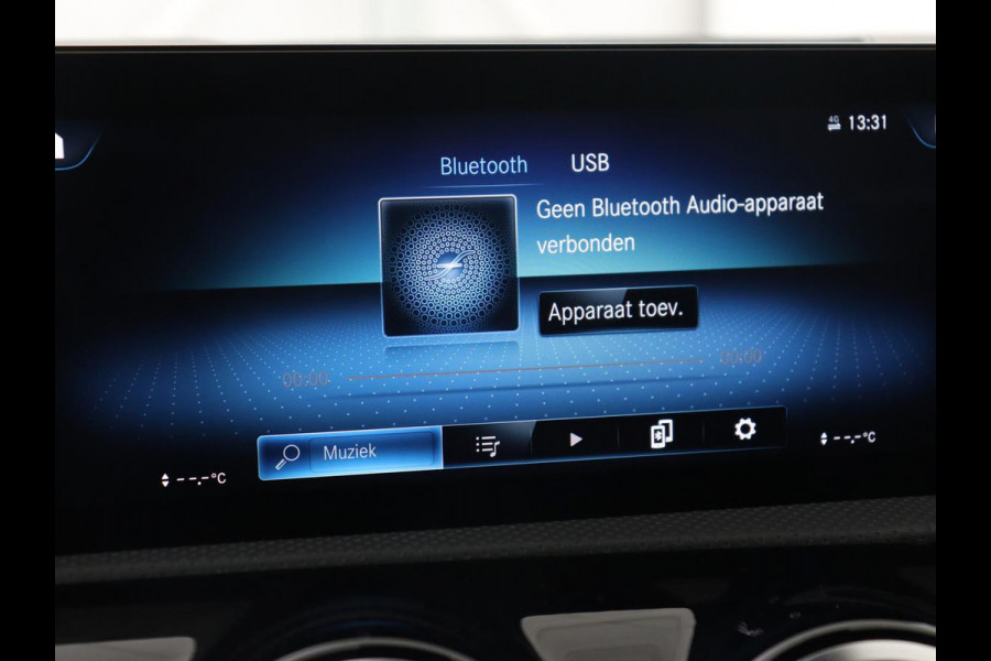 Mercedes-Benz A-Klasse 250e AMG Limited | Panoramadak | Matrix LED | Keyless | Stoelverwarming | Memory | Camera | Navigatie | Leder/Alcantara | Sfeerverlichting | Park Assist | PHEV | Plug In