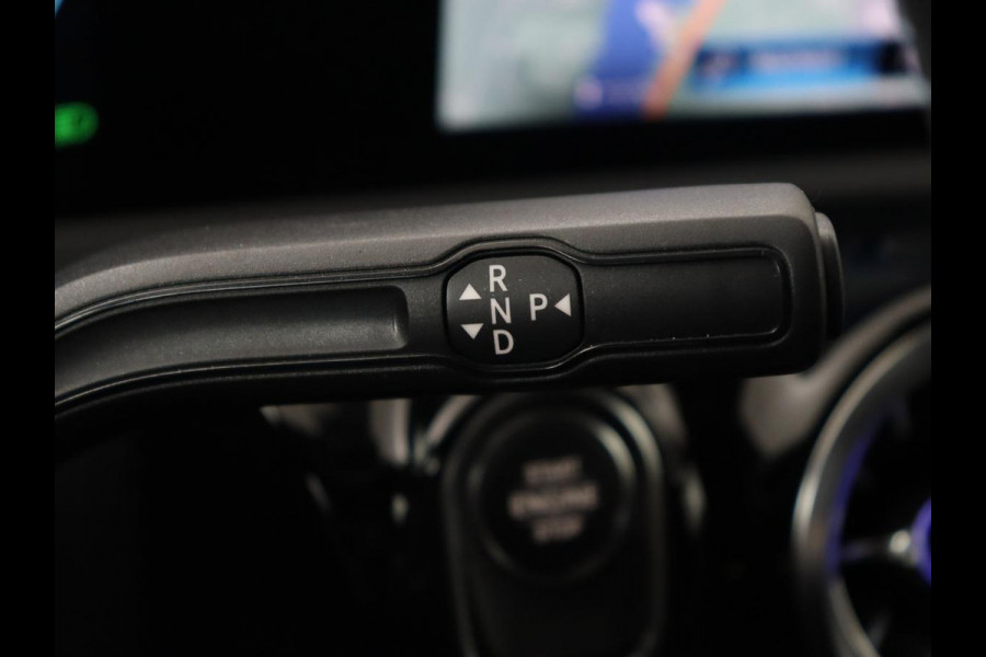 Mercedes-Benz A-Klasse 250e AMG Limited | Panoramadak | Matrix LED | Keyless | Stoelverwarming | Memory | Camera | Navigatie | Leder/Alcantara | Sfeerverlichting | Park Assist | PHEV | Plug In