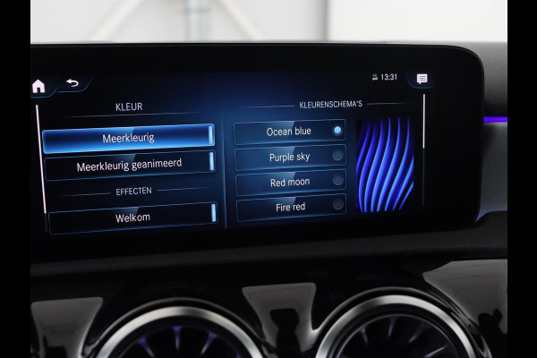 Mercedes-Benz A-Klasse 250e AMG Limited | Panoramadak | Matrix LED | Keyless | Stoelverwarming | Memory | Camera | Navigatie | Leder/Alcantara | Sfeerverlichting | Park Assist | PHEV | Plug In
