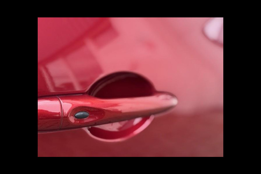 Renault Clio Estate 0.9 TCe Life - BOSE - Navi - Keyless-LED