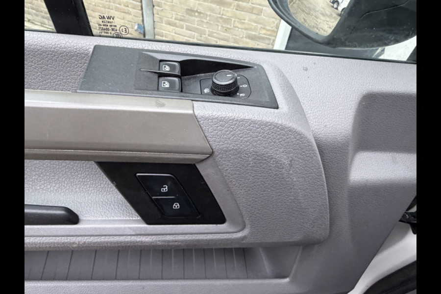 Volkswagen Crafter 35 2.0 TDI 141PK Euro 6 L3H3 CarPlay/cruise/camera/trekhaak
