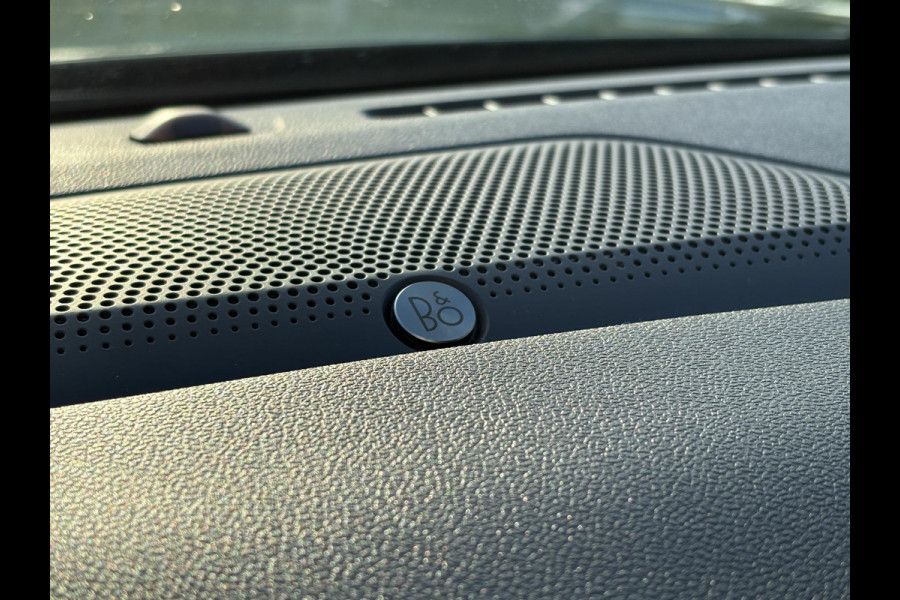 Ford Kuga 2.5 FHEV Active X 190pk |  Driver Assistance Pack | Technology Pack | Winterpack | Panoramadak | All Weather Banden | Reservewiel | Geen stekker nodig