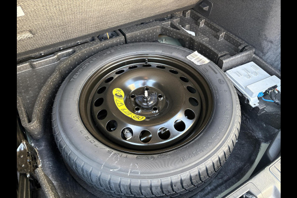 Ford Kuga 2.5 FHEV Active X 190pk |  Driver Assistance Pack | Technology Pack | Winterpack | Panoramadak | All Weather Banden | Reservewiel | Geen stekker nodig