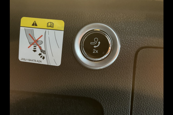 Ford Kuga 1.5 EcoBoost ST Line 150pk/110kW 6-bak | E-Trekhaak | Bi-Xenon | Dodehoek | Camera |