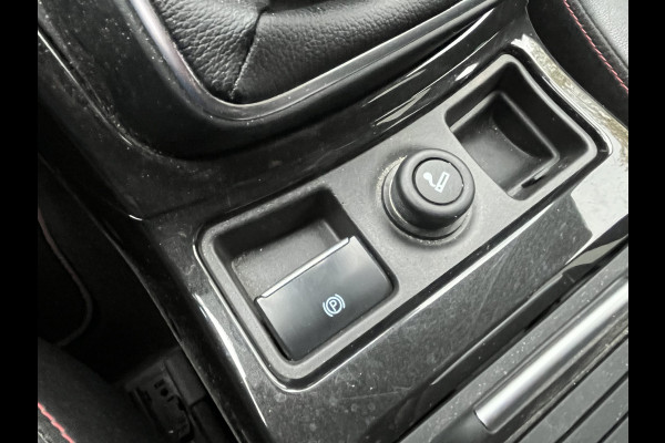Ford Kuga 1.5 EcoBoost ST Line 150pk/110kW 6-bak | E-Trekhaak | Bi-Xenon | Dodehoek | Camera |