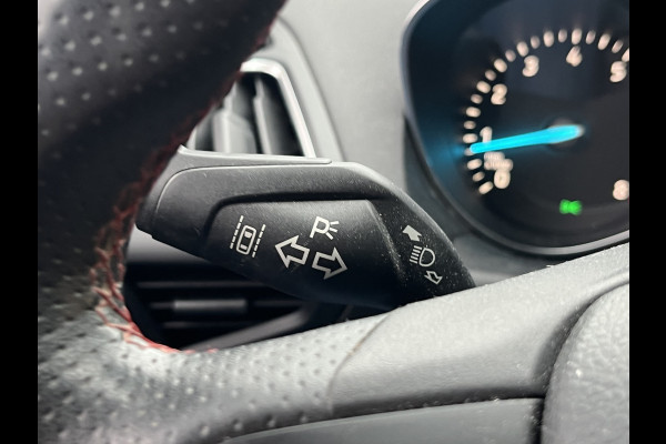 Ford Kuga 1.5 EcoBoost ST Line 150pk/110kW 6-bak | E-Trekhaak | Bi-Xenon | Dodehoek | Camera |
