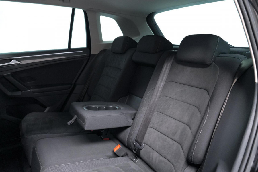 Volkswagen Tiguan 2.0 TSI 4Motion R Line Automaat | Pano | Virtual | CarPlay | Acc | 360 camera | Stoel + Stuurverwarming | Led | HUD |