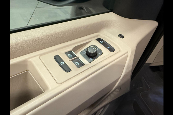 Volkswagen Multivan 1.4 eHybrid Energetic 7P PANO/NAVI/H-KARDON/H-UP/V-COCKPIT/
