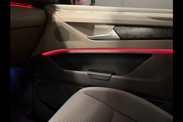 Volkswagen Multivan 1.4 eHybrid Energetic 7P PANO/NAVI/H-KARDON/H-UP/V-COCKPIT/