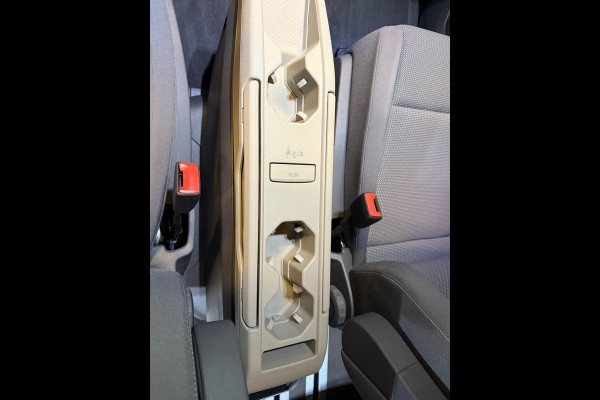 Volkswagen Multivan 1.4 eHybrid Energetic 7P PANO/NAVI/H-KARDON/H-UP/V-COCKPIT/