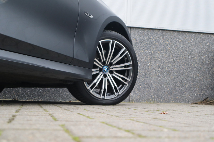 BMW 3 Serie Touring M-Sport SOH 93% / Hifi / Stoelverwarming / 18inch / Sportstoelen /