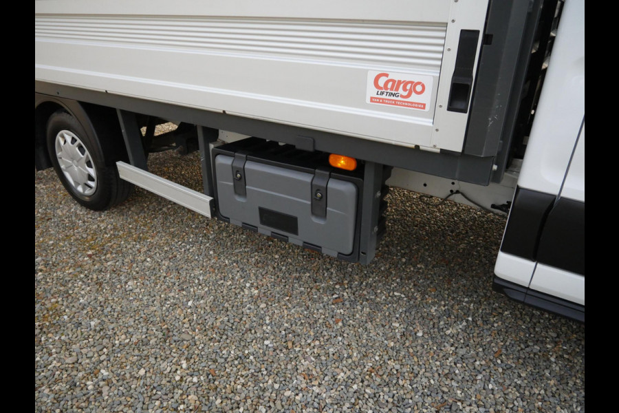 Ford Transit 2.0 TDCI 130PK, L4, Pickup, Airco, Open laadbak L*B*H = 420*210*40