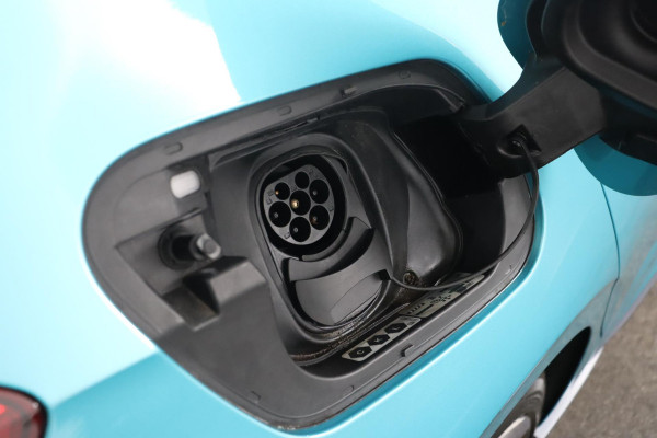 Volkswagen ID.3 First Max 58 kWh|Pano|LED matrix|SOH 91%|Stoelverwarming