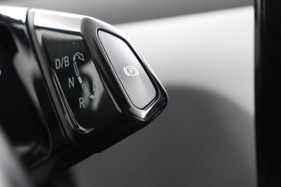 Volkswagen ID.3 First Max 58 kWh|Pano|LED matrix|SOH 91%|Stoelverwarming