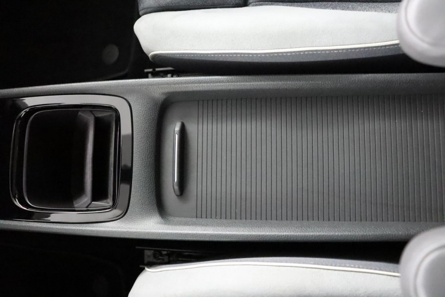 Volkswagen ID.3 First Max 58 kWh|Pano|LED matrix|SOH 91%|Stoelverwarming